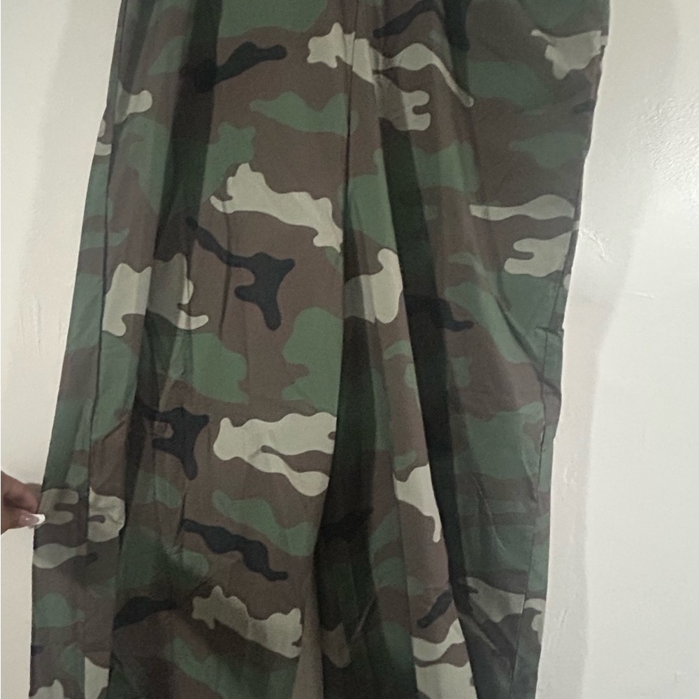 SHEIN CURVE Camouflage Cargo Pants